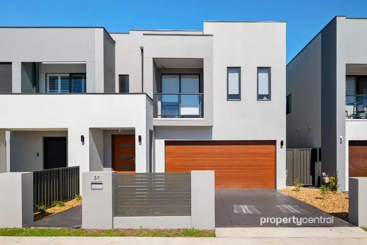 39 Bungendore Street, Jordan Springs NSW 2747