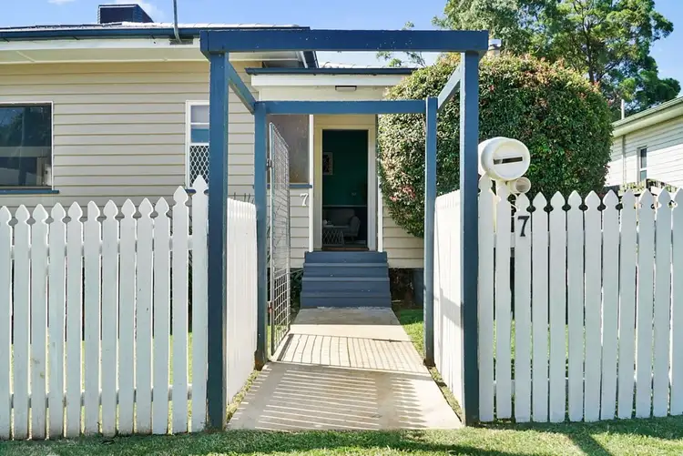 7 McCook Street, South Toowoomba QLD 4350