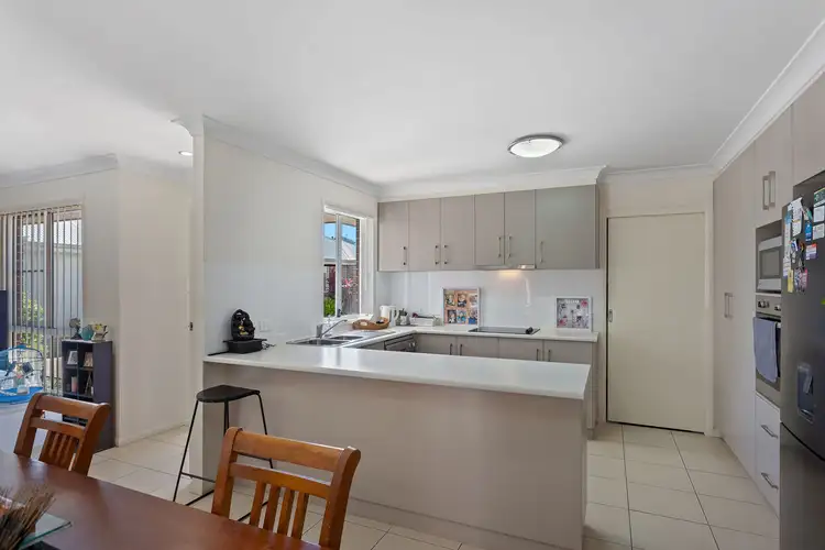 Fifth view of Homely unit listing, 4/10 Sunning Street, Kearneys Spring QLD 4350