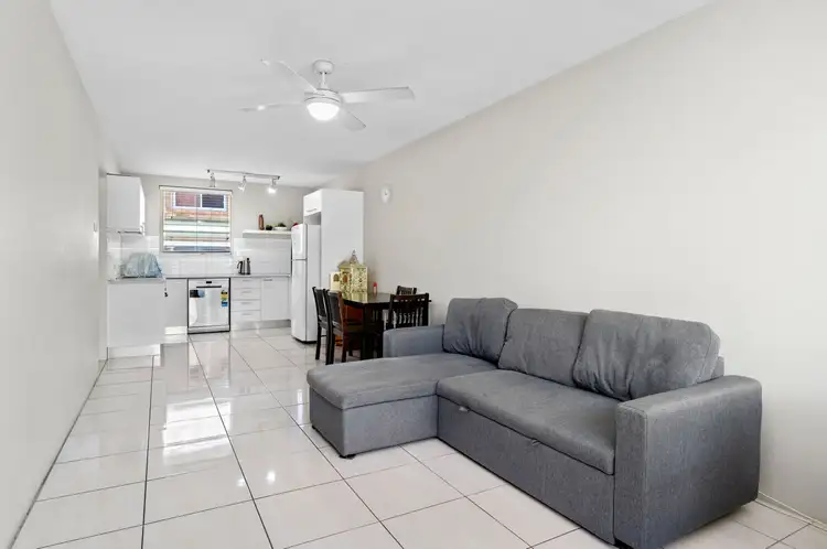 Sixth view of Homely unit listing, 2/241 Cavendish Road, Coorparoo QLD 4151