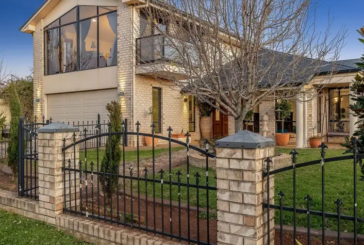4 Weale Street, Mount Kynoch QLD 4350