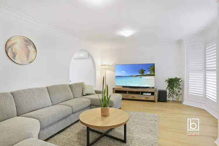 Fifth view of Homely house listing, 10 Grevillea Crescent, Berkeley Vale NSW 2261