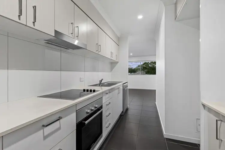Fourth view of Homely unit listing, 8/90 Cambridge Street, Carina Heights QLD 4152