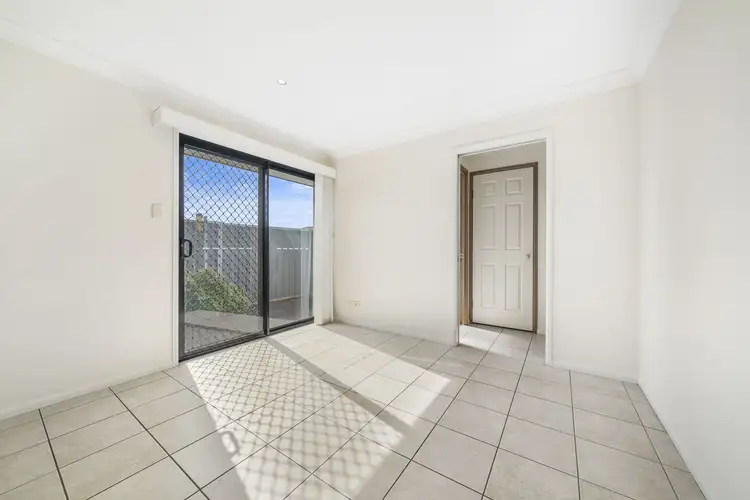 Fifth view of Homely unit listing, 2/17 Rose Street, Wilsonton QLD 4350