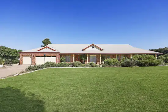 13 Barakula Drive, Tamworth NSW 2340