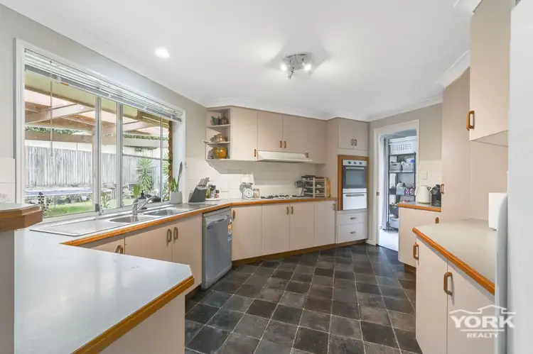 Second view of Homely house listing, 2 Evergreen Court, Glenvale QLD 4350
