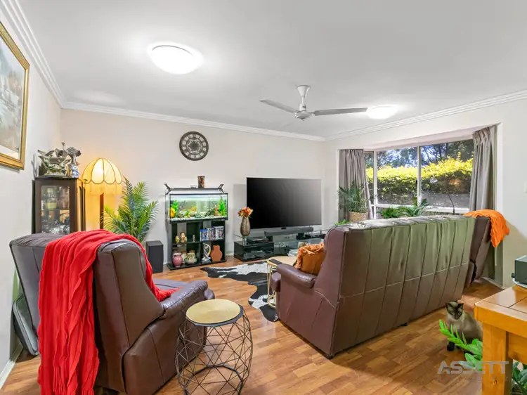 2 Lakewood Court, Flinders View QLD 4305