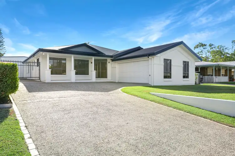 273 J Hickey Avenue, Clinton QLD 4680