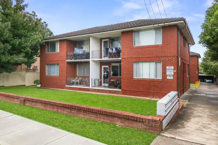 2/12 Emert Street, Wentworthville NSW 2145