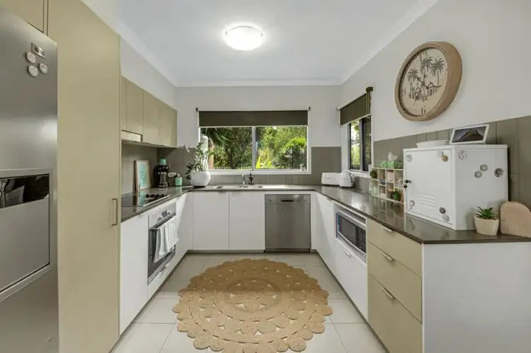 Third view of Homely unit listing, 31/2 Ringuet Close, Glen Eden QLD 4680