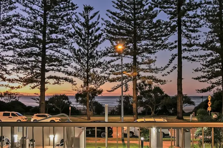 Fifth view of Homely apartment listing, 4/190 Marine Parade, Rainbow Bay QLD 4225
