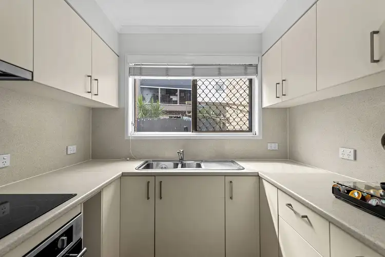 Sixth view of Homely townhouse listing, 6/100 Birdwood Road, Carina Heights QLD 4152