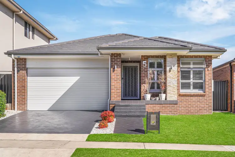 5 Guardian Way, Jordan Springs NSW 2747