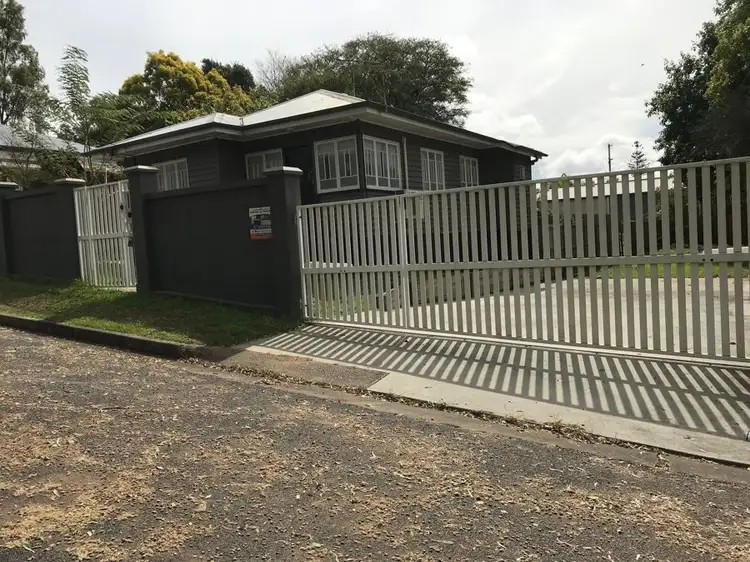 8 Brisbane Street, Churchill QLD 4305