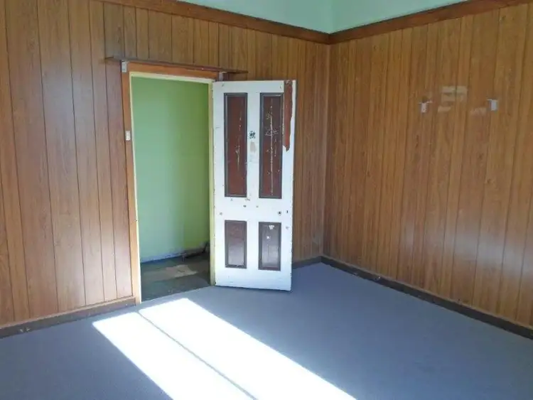 Fifth view of Homely house listing, 27 Commins St, Junee NSW 2663