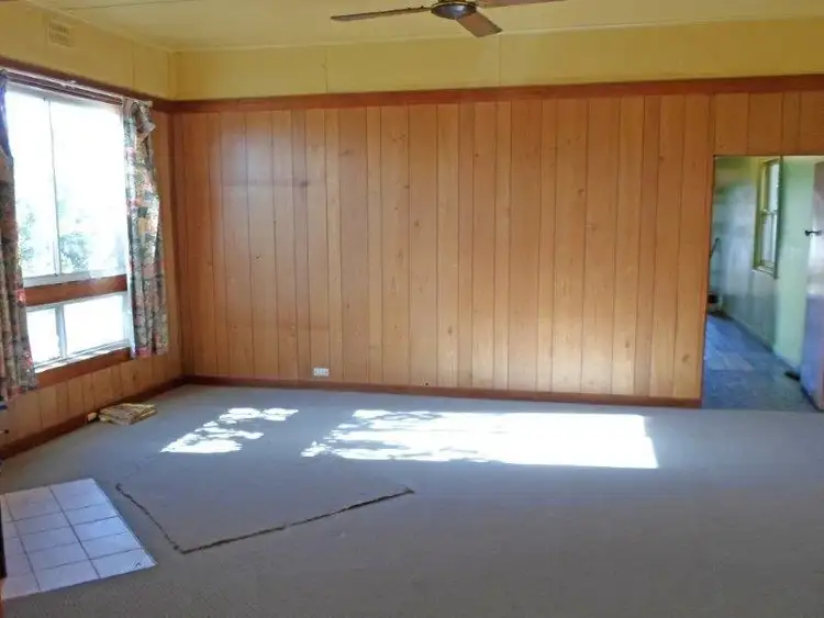 Sixth view of Homely house listing, 27 Commins St, Junee NSW 2663