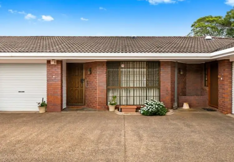 2/11a Gatfield Street, Newtown QLD 4350