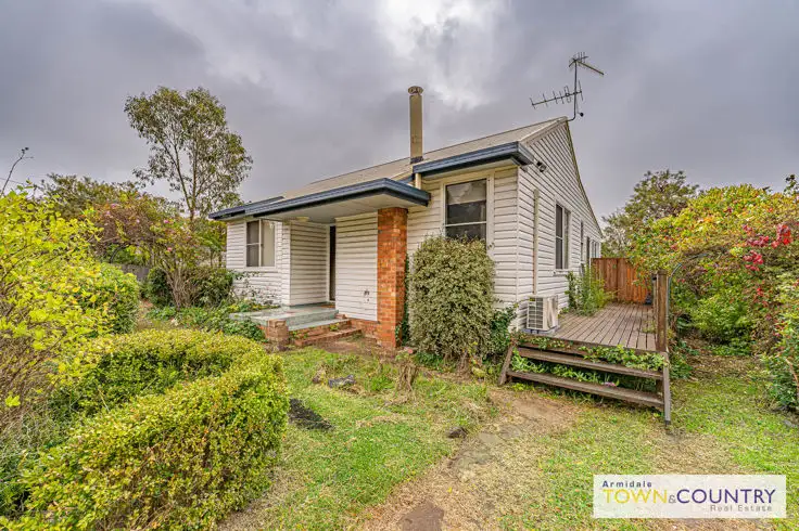 6 Elizabeth Street, Armidale NSW 2350