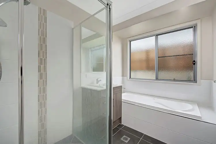 Sixth view of Homely unit listing, 2/176 Handley Street, Darling Heights QLD 4350
