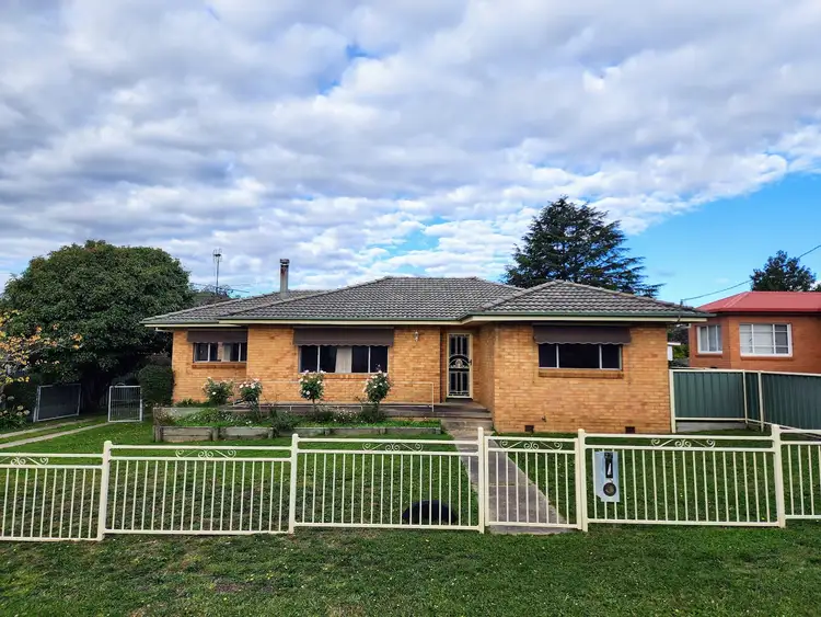 27 Pitt Street, Glen Innes NSW 2370