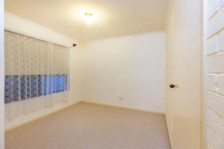 Sixth view of Homely unit listing, 2/902 Doland St, West Albury NSW 2640