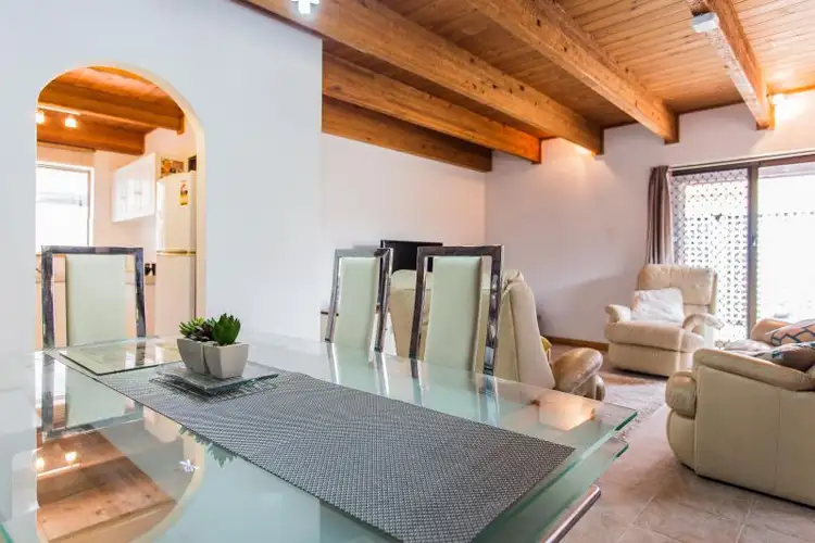 4/34 Henley St, Como WA 6152