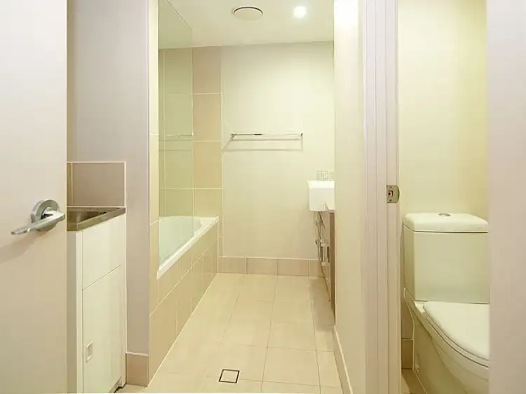 Fourth view of Homely unit listing, 3/36 Third Ave, Sandgate QLD 4017