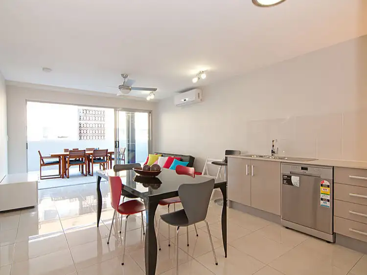 Fourth view of Homely unit listing, 2/36 Third Ave, Sandgate QLD 4017