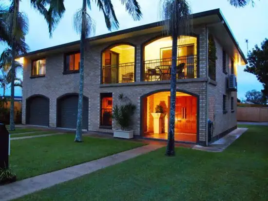 27 Clarke St, Pialba QLD 4655