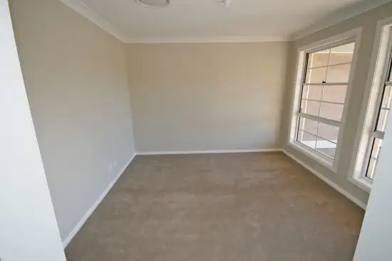 Fifth view of Homely house listing, 8 Kingfisher Drive, Tamworth NSW 2340