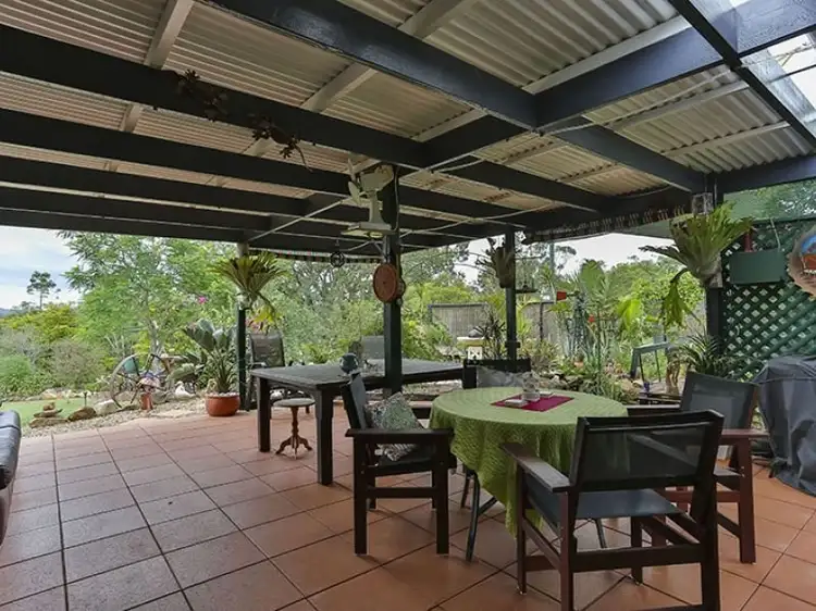 5 Vista Court, Withcott QLD 4352