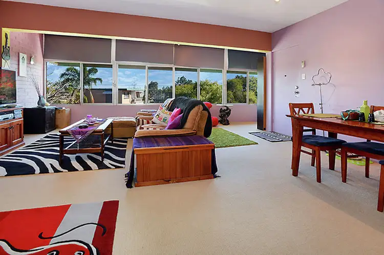 Main view of Homely unit listing, 2/11 Raby Road, Coorparoo QLD 4151