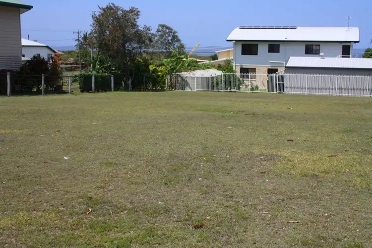 25 Second Avenue, Maaroom QLD 4650