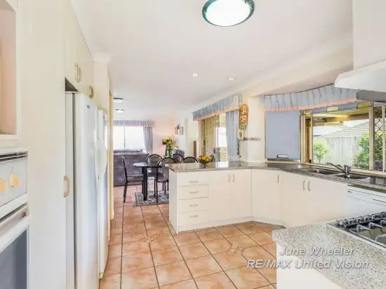 Fifth view of Homely house listing, 15 Cowell Street, Carindale QLD 4152