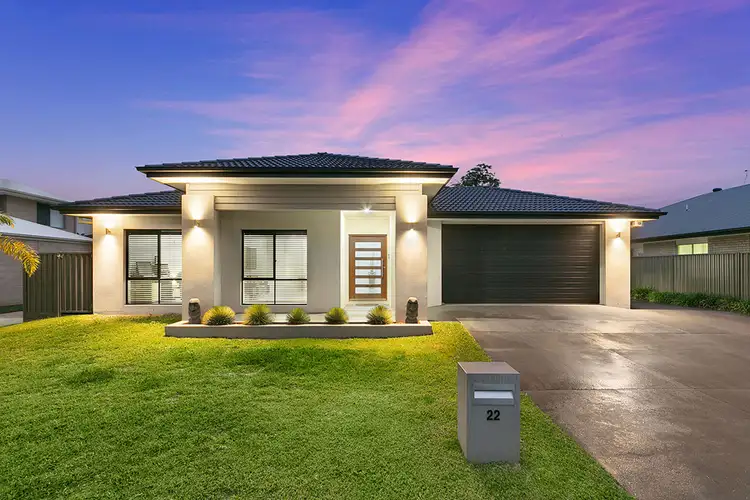 22 Hoskins Drive, Wellington Point QLD 4160