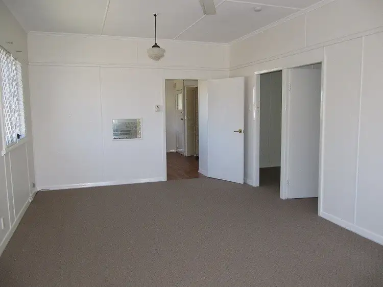 5 Churchill Street, Churchill QLD 4305