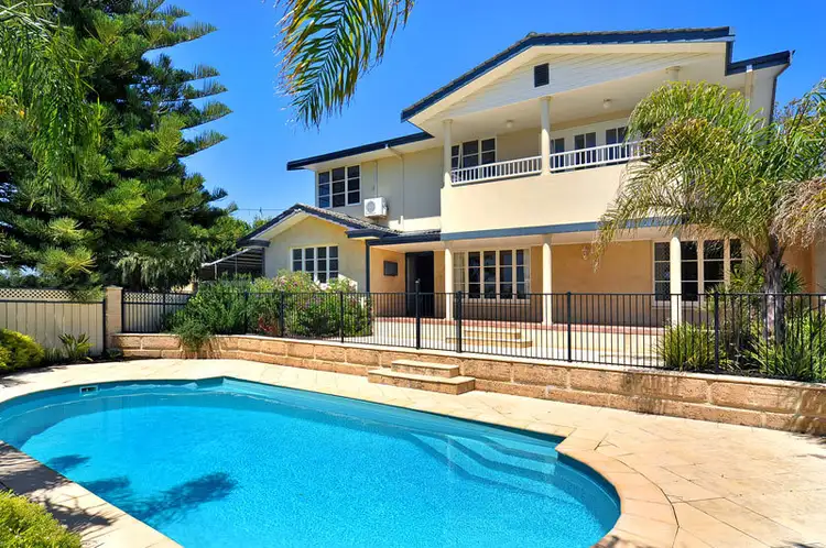 17 Waratah Crescent, South Bunbury WA 6230