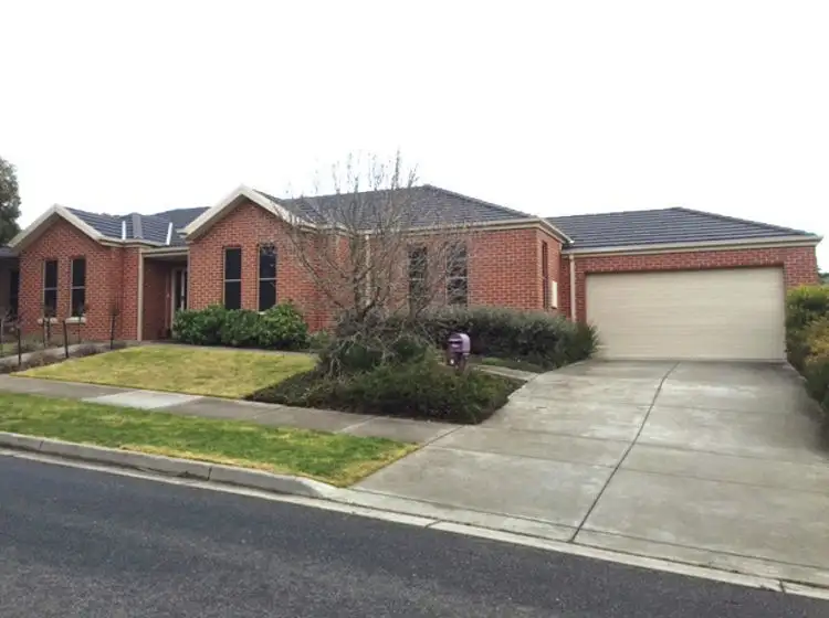 7 Pinevale Way, Ballarat North VIC 3350