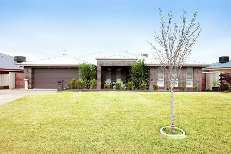 32 Dundale Crescent, Estella NSW 2650