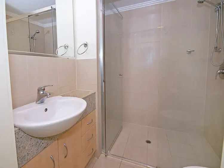 Seventh view of Homely apartment listing, 4B/26 Parish Street, Spring Hill QLD 4000