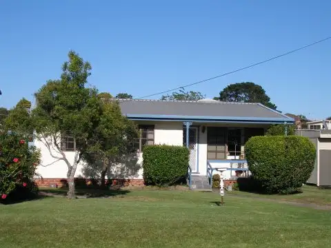 60 Adelaide Street, Greenwell Point NSW 2540