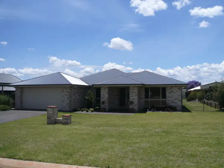 72 Smythe Drive, Highfields QLD 4352