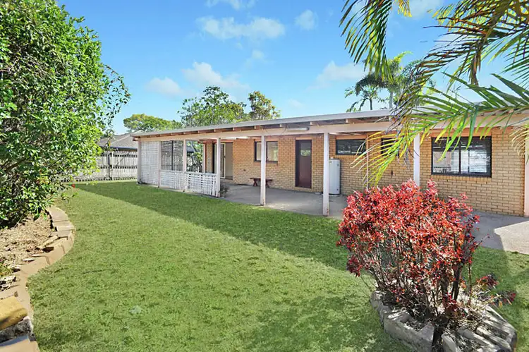 8 Marty st, Wynnum West QLD 4178