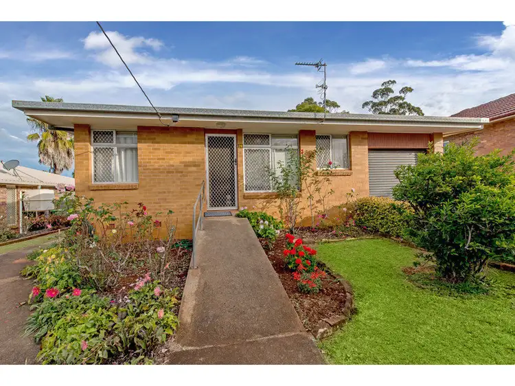 28 Cathro Street, Rockville QLD 4350