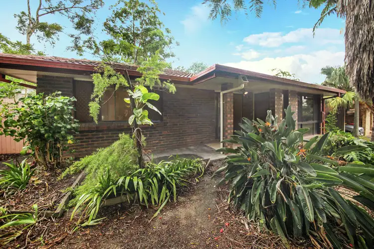 6 Avenell Street, Wishart QLD 4122