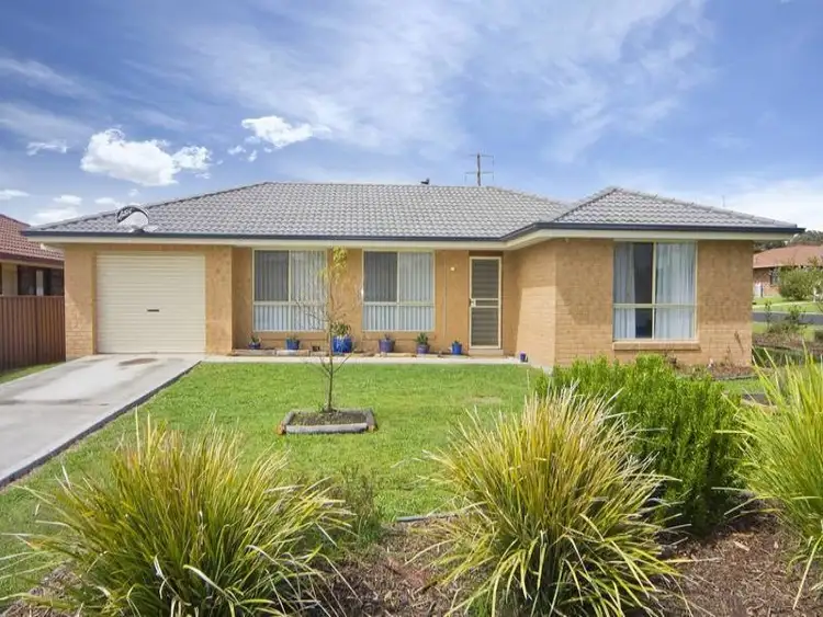 2 Alahna Drive, Armidale NSW 2350