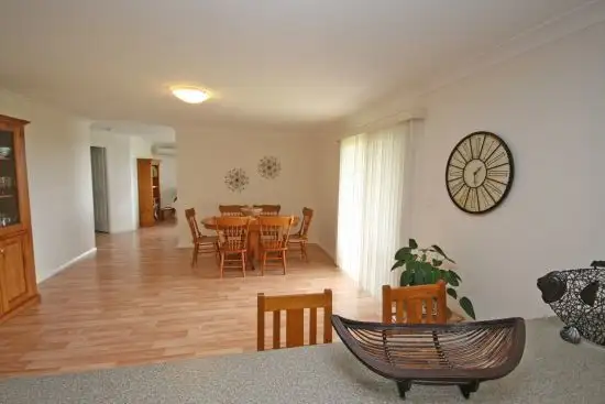 Sixth view of Homely house listing, 11 Daintree Circuit, Tamworth NSW 2340