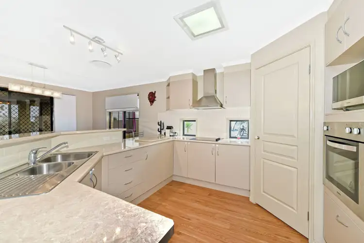 9 Wigan Avenue, Highfields QLD 4352