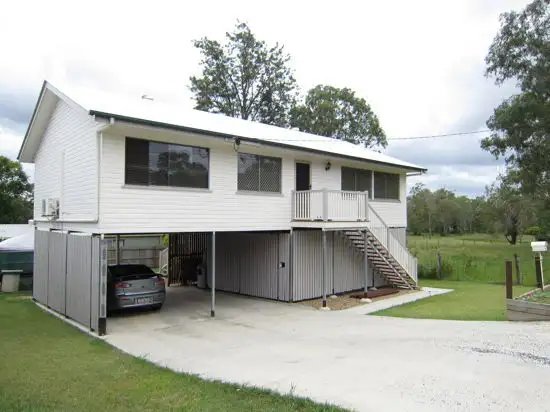 4 Queen Street, Blackstone QLD 4304