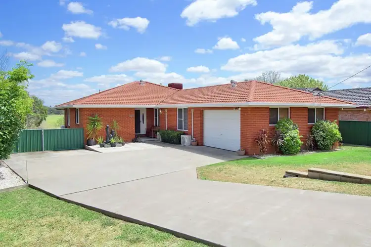 103 Glengarvin Drive, Tamworth NSW 2340